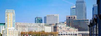 a&o London Docklands Riverside