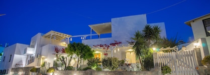 Cyclades Hotel
