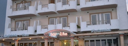 Astron Hotel