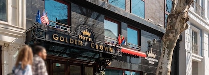 Hotel Golden Crown