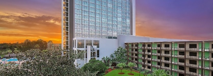Wyndham Lake Buena Vista Disney Springs Resort Area