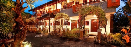Bali Taman Beach Resort & Spa - Lovina