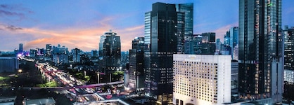 Mangkuluhur Artotel Suites