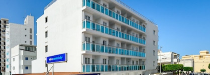 Vibra Central City Aparthotel