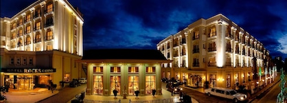 Rocks Hotel & Casino