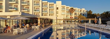 Nereida Aparthotel