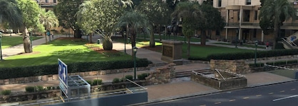 The Metropolitan Spring Hill