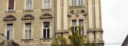 City Hotel Ring
