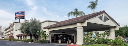 Howard Johnson By Wyndham Fullerton Anaheim Conference Cntr