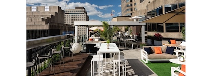 DoubleTree By Hilton Montreal