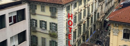 Le Petit Hotel
