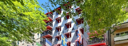Hotel Rival