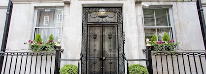 Astor Court Hotel