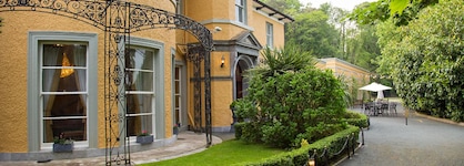 Cork’S Vienna Woods Hotel And Villas
