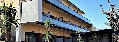 Hotel 153