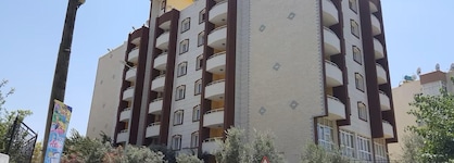 Golden Moon Apart Hotel