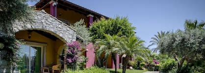 Cruccuris Resort Adults Only
