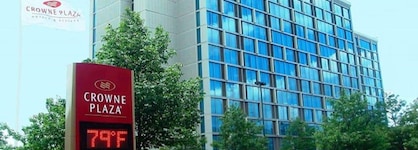 Crowne Plaza Chicago O’Hare Hotel & Conference Center