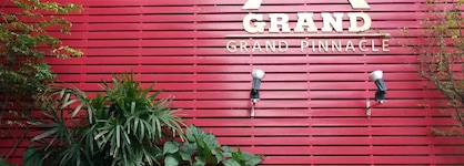 Grand Pinnacle