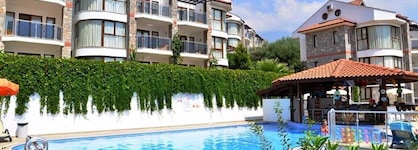 Golden Life Heights Deluxe Suite Hotel - Adults Only