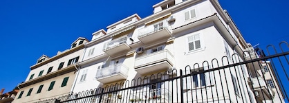 Split Apartments Peric