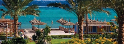 Amwaj Oyoun Resort
