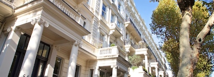 54 Queens Gate Hotel