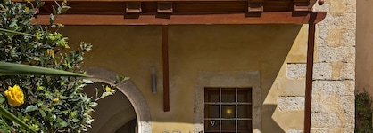 Ionas Boutique Hotel