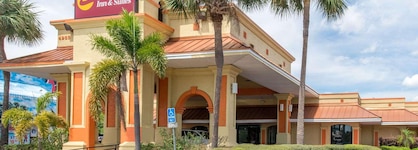 Clarion Inn & Suites Kissimmee - Lake Buena Vista South