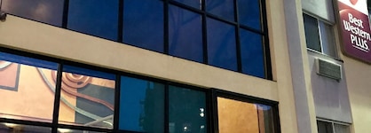 Best Western Plus Brooklyn Bay Hotel