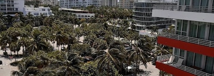 Hilton Bentley Miami South Beach