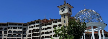 Royal Palace Helena Sands