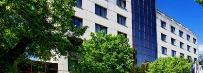 Lions Garden Hotel
