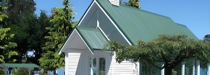 Distinction Te Anau Hotel And Villas