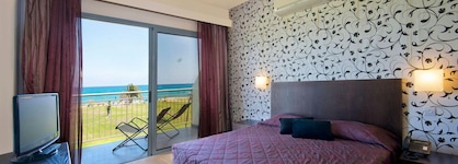 Natura Beach Hotel And Villas
