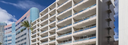 Regency On Beachwalk Waikiki By Outrigger