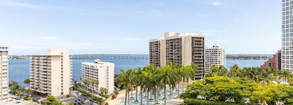 Fortune House Hotel Suites