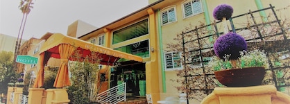 Hollywood Celebrity Hotel