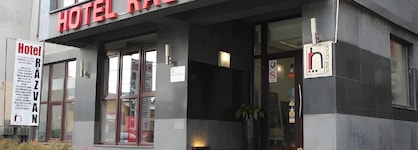 Hotel Razvan