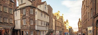 Holiday Inn Express Edinburgh Royal Mile By Ihg
