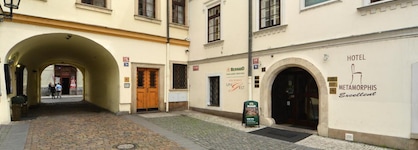 Hotel Metamorphis