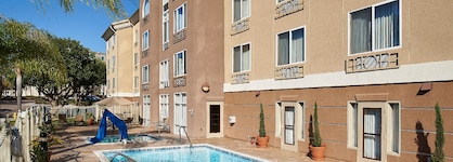 Holiday Inn Express Hotel & Suites San Diego-Sorrento Valley By Ihg