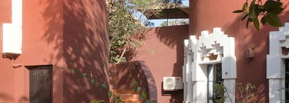 Royam Hotel