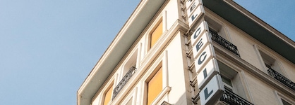 Cecil Hotel