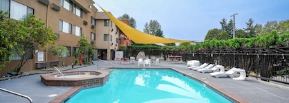 Ramada By Wyndham Tukwila Southcenter