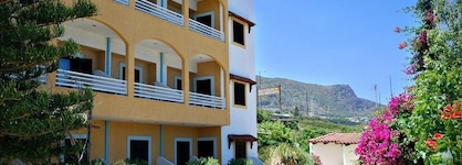 Iliostasi Beach Apartments