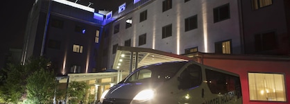 Smart Hotel Holiday