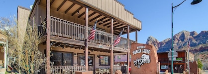 Petty Ranch Inn