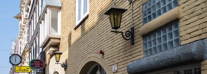 Acostar Hotel