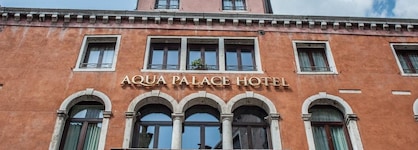 Aqua Palace Hotel